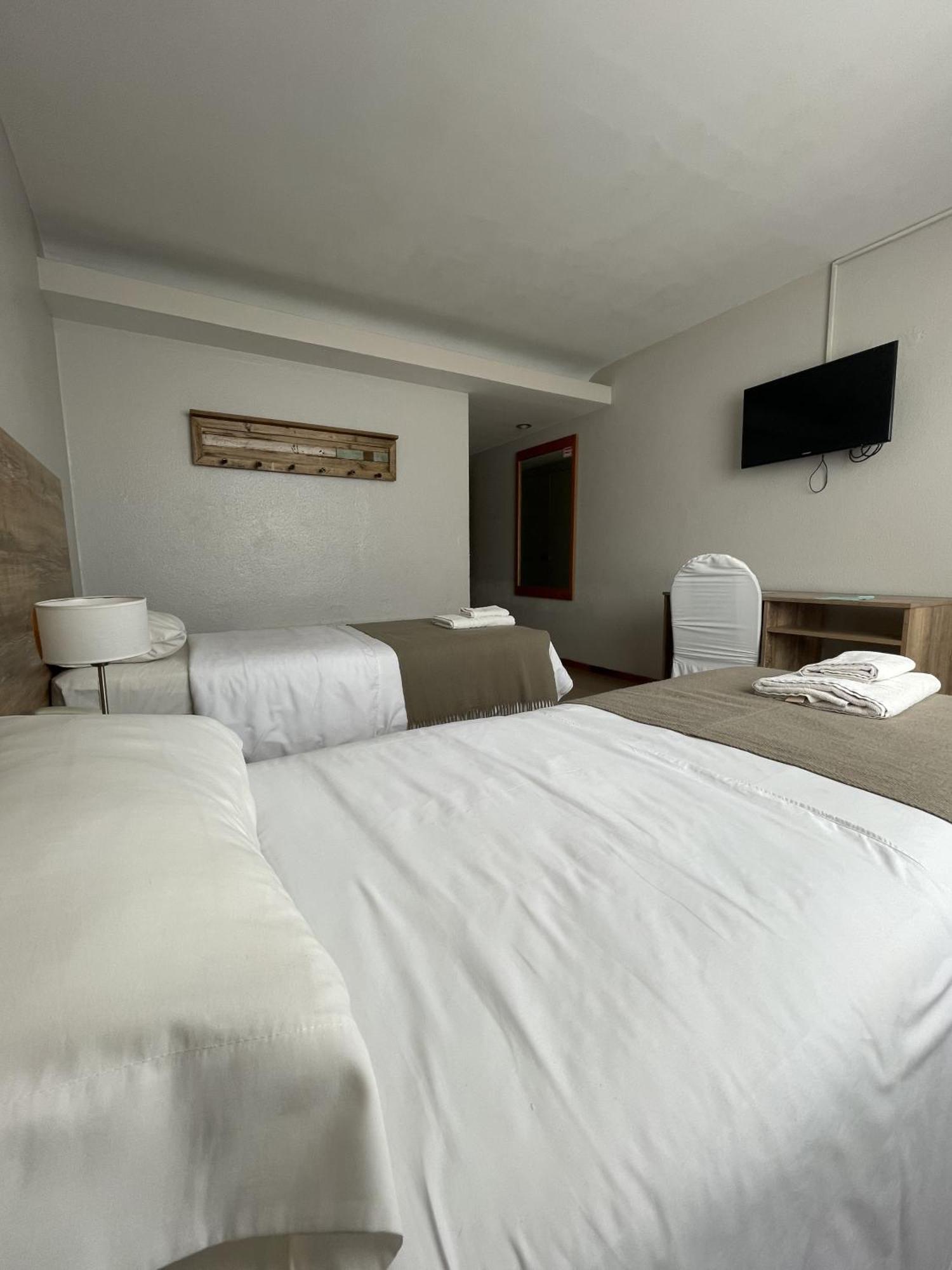 Hotel Tehuelche Esquel Exteriör bild